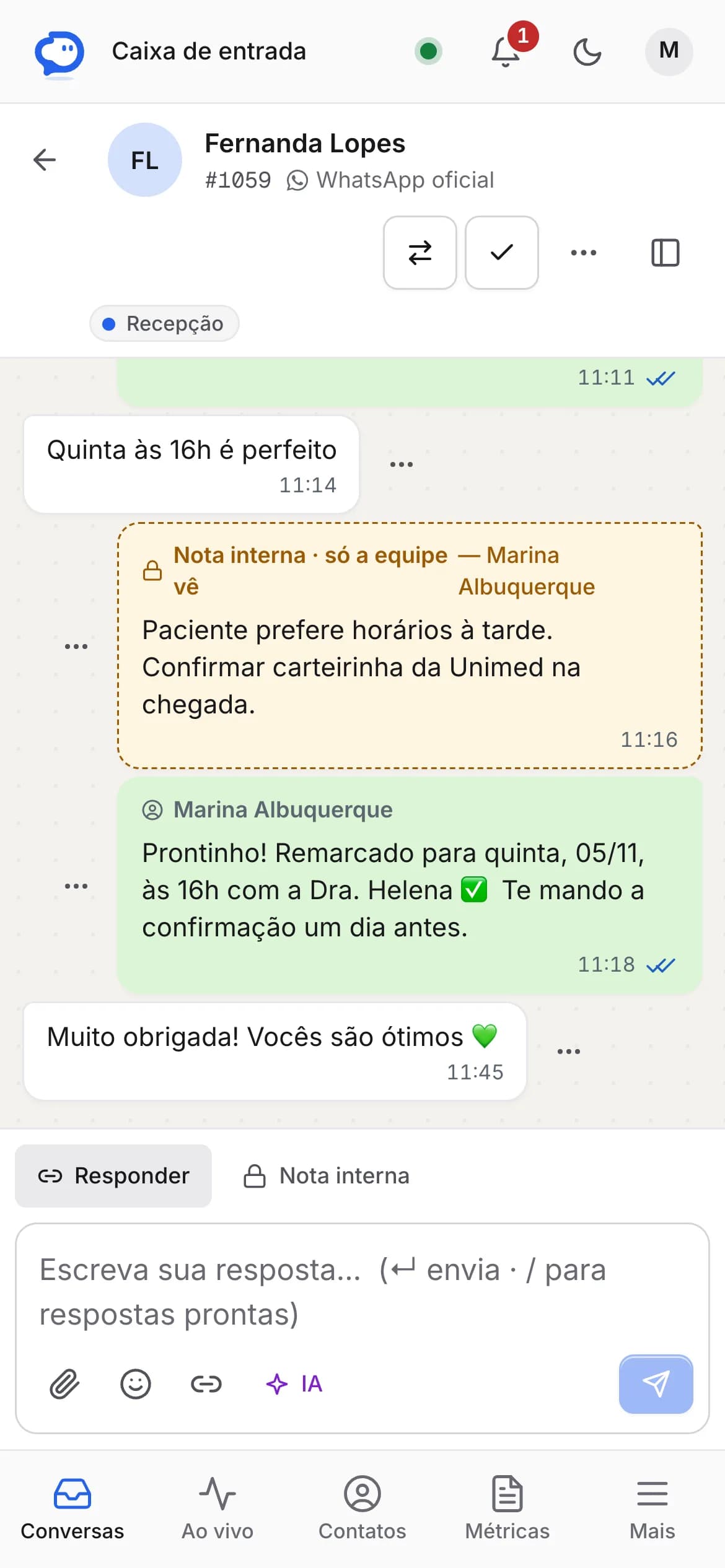 Conversa aberta no WayChat pelo celular, com campo de resposta.